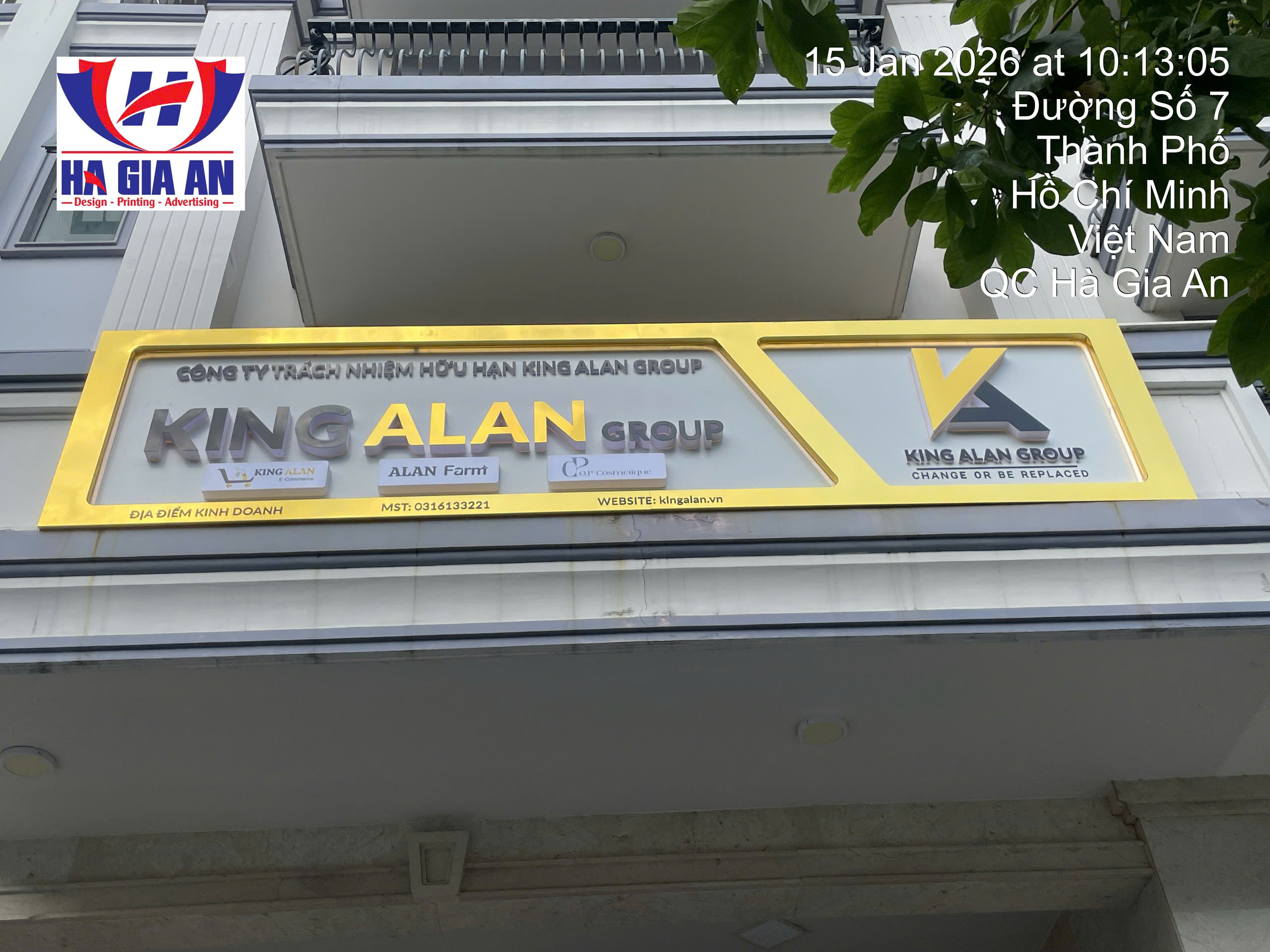 thi công bảng hiệu chữ nổi alu vàng