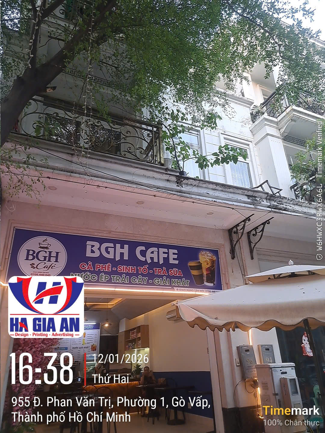 Bảng hiệu bạt không gân 